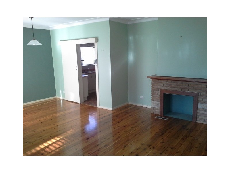 10 TURNER STREET, Griffith NSW 2680