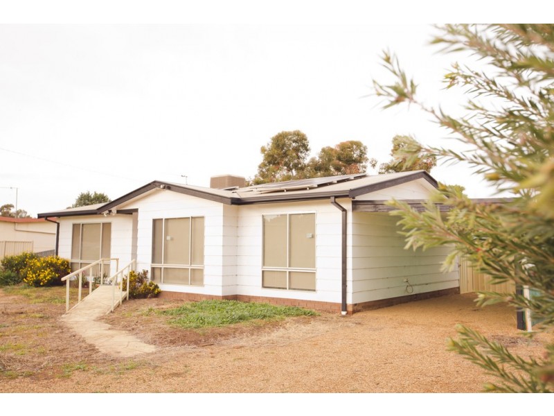 20 Boyd Street, Darlington Point NSW 2706