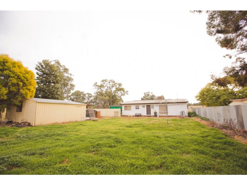 20 Boyd Street, Darlington Point NSW 2706