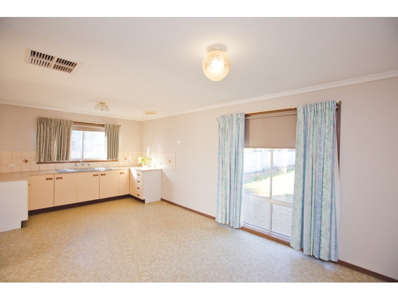 20 Boyd Street, Darlington Point NSW 2706