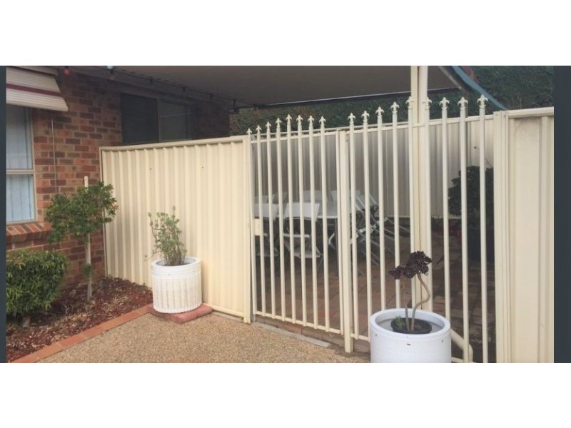 4/3 Workfolk Place, Griffith NSW 2680