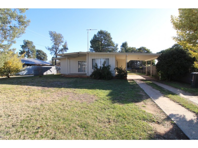 22 Bluebonnet Cres, Coleambally NSW 2707