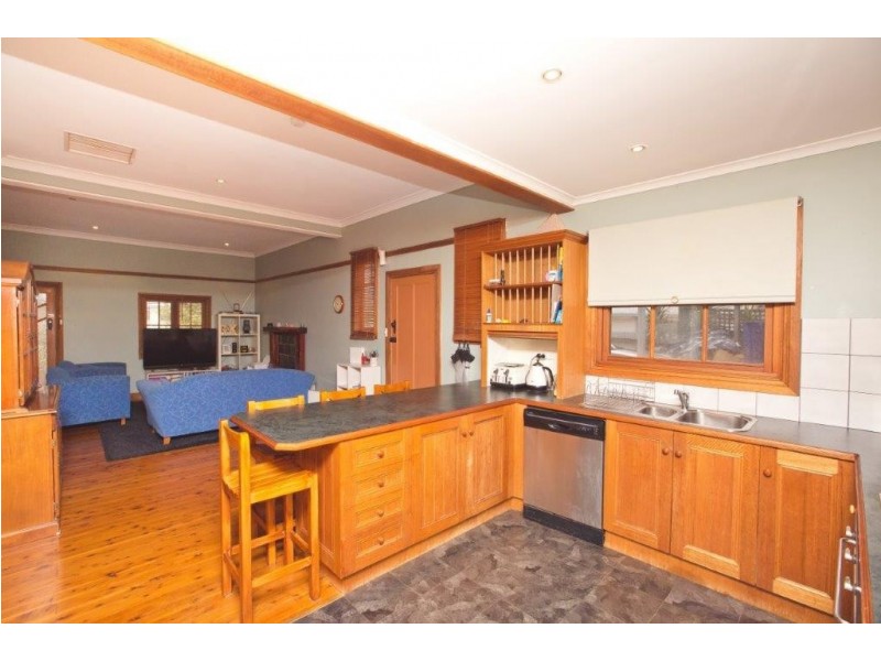 14 Stanbridge street, Yenda NSW 2681