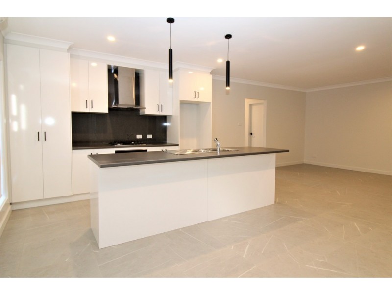 37 Scremin Grove, Griffith NSW 2680