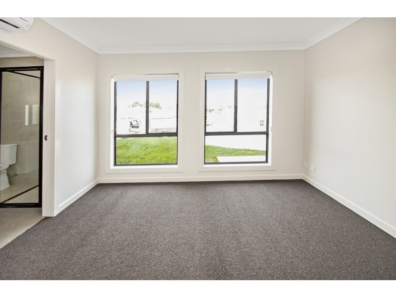 37 Scremin Grove, Griffith NSW 2680