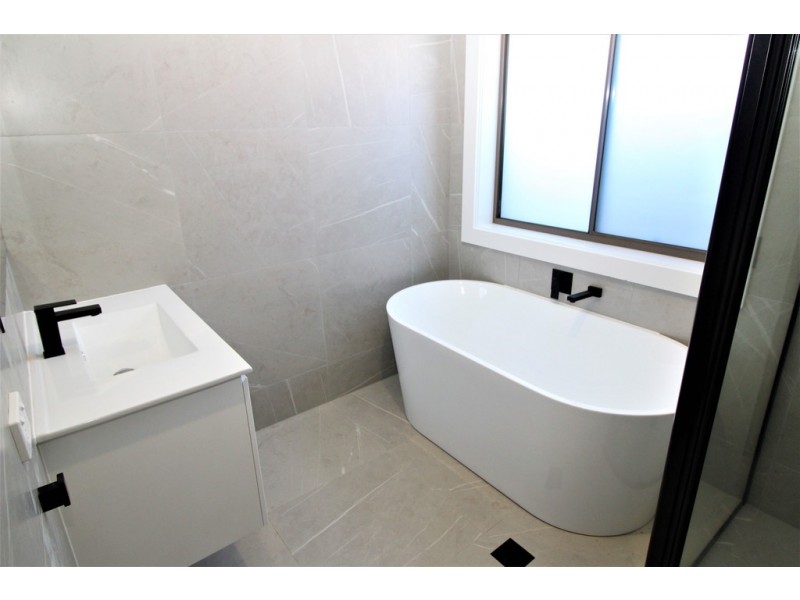 37 Scremin Grove, Griffith NSW 2680