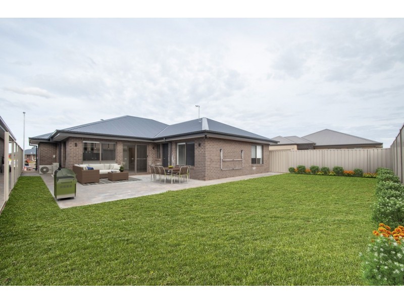 37 Scremin Grove, Griffith NSW 2680