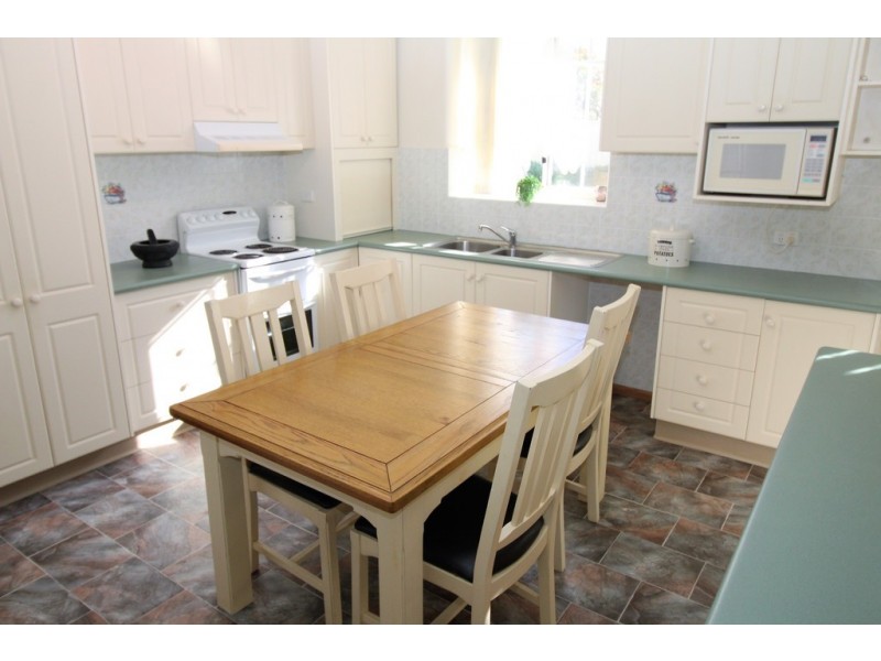 10 Barellan Street, Griffith NSW 2680