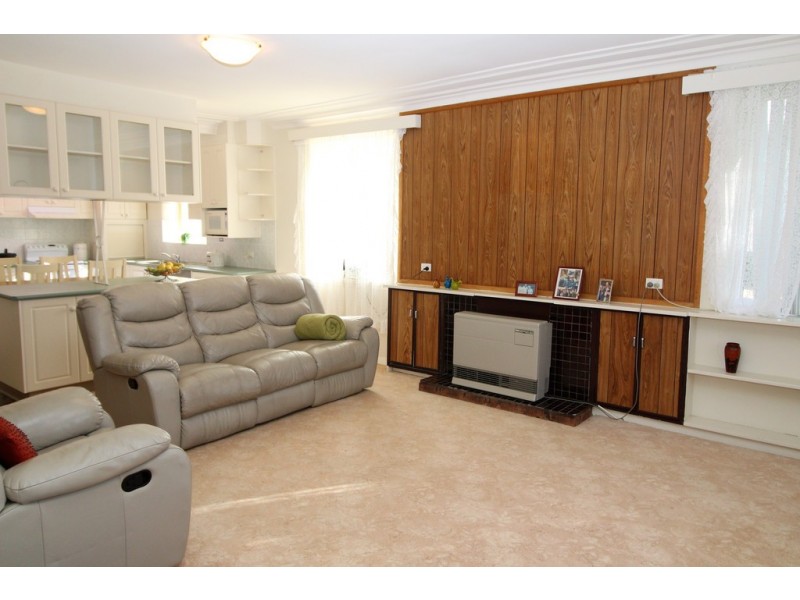 10 Barellan Street, Griffith NSW 2680