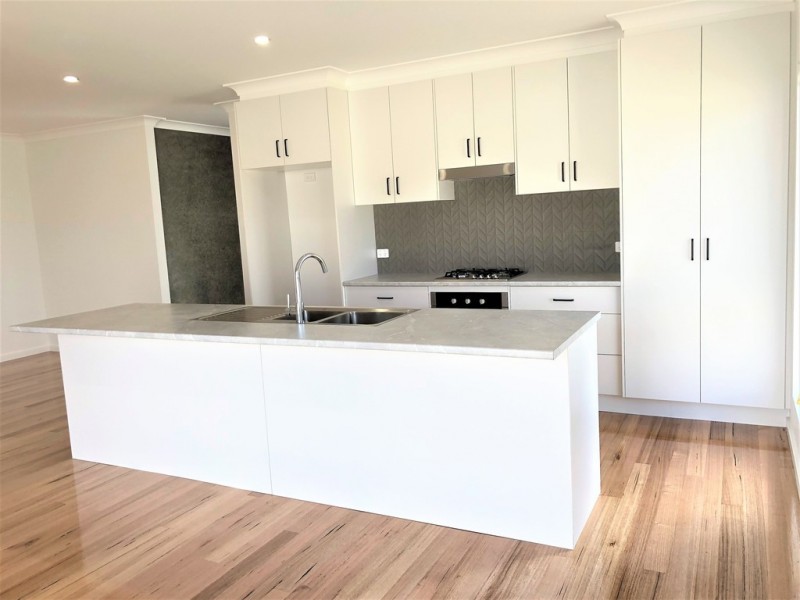 15 Lanza Grove, Griffith NSW 2680