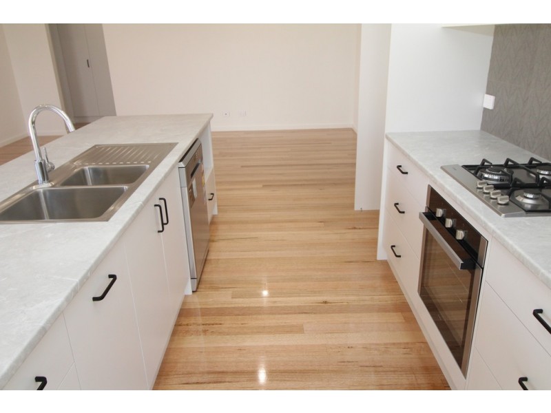 15 Lanza Grove, Griffith NSW 2680