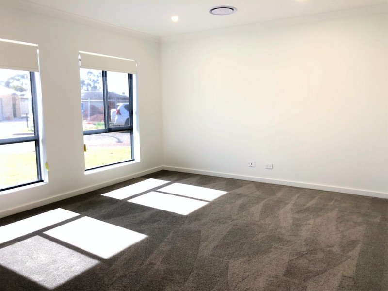 15 Lanza Grove, Griffith NSW 2680