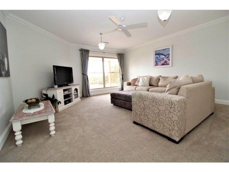 35 Mountain View Road, Myall Park NSW 2681