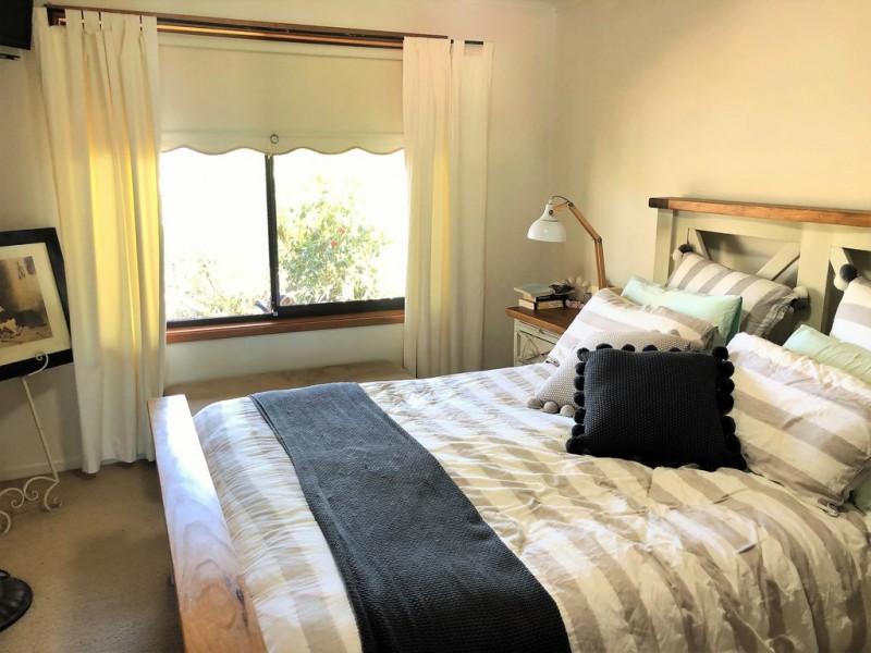 17 School Street, Hanwood NSW 2680