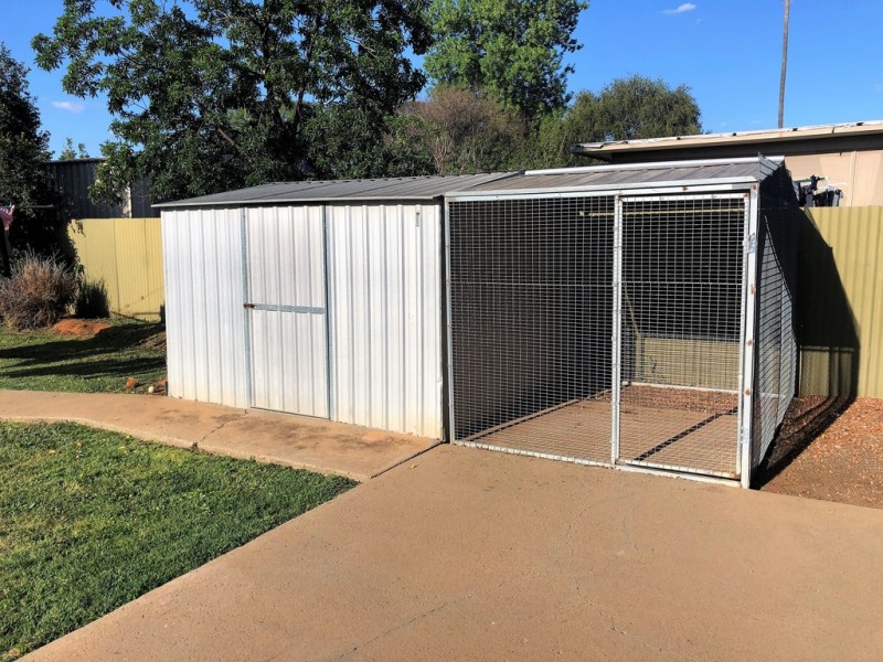 17 School Street, Hanwood NSW 2680