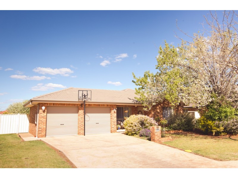 14 Little Road, Griffith NSW 2680