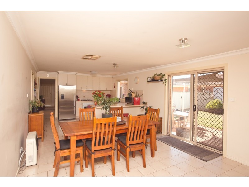 14 Little Road, Griffith NSW 2680