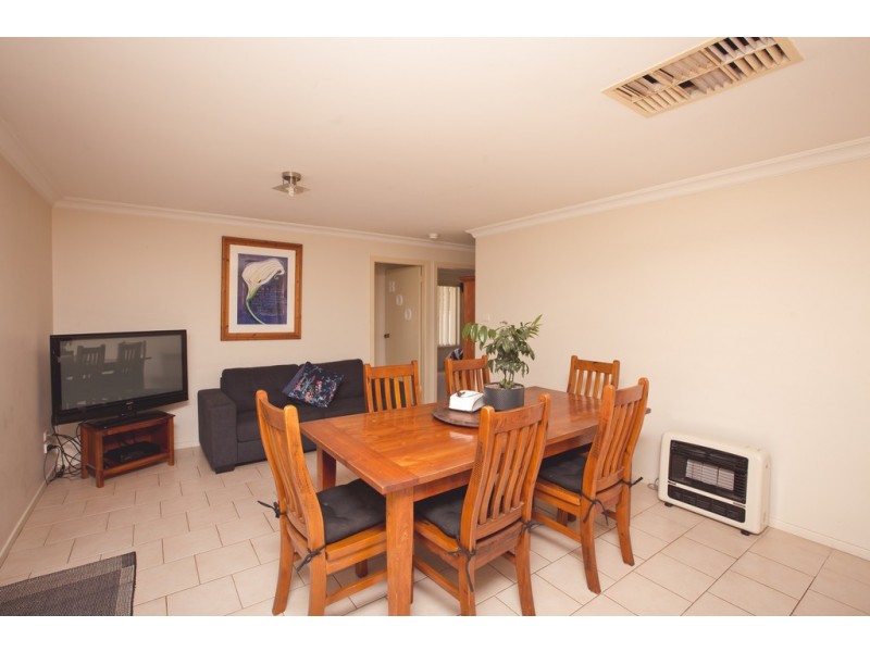 14 Little Road, Griffith NSW 2680