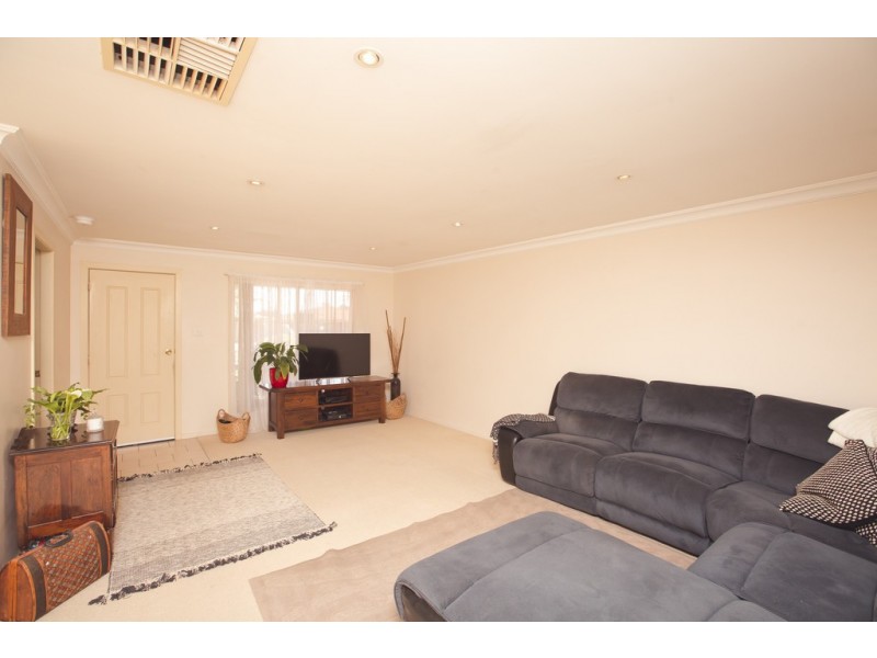 14 Little Road, Griffith NSW 2680
