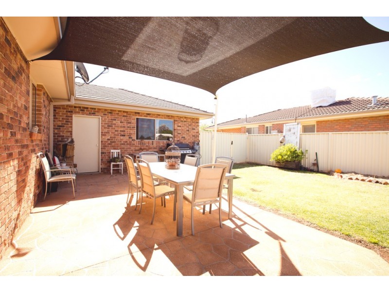 14 Little Road, Griffith NSW 2680