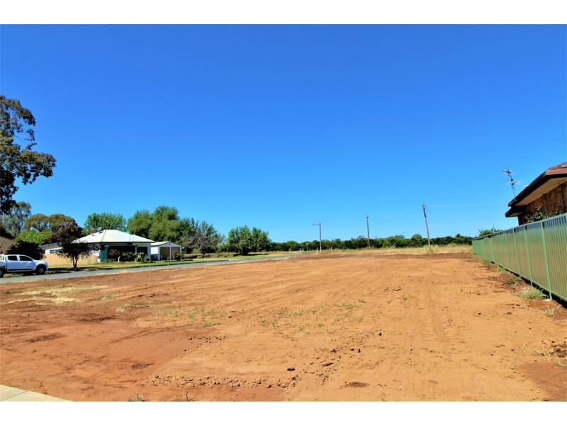 24 Yarran Street, Hanwood NSW 2680