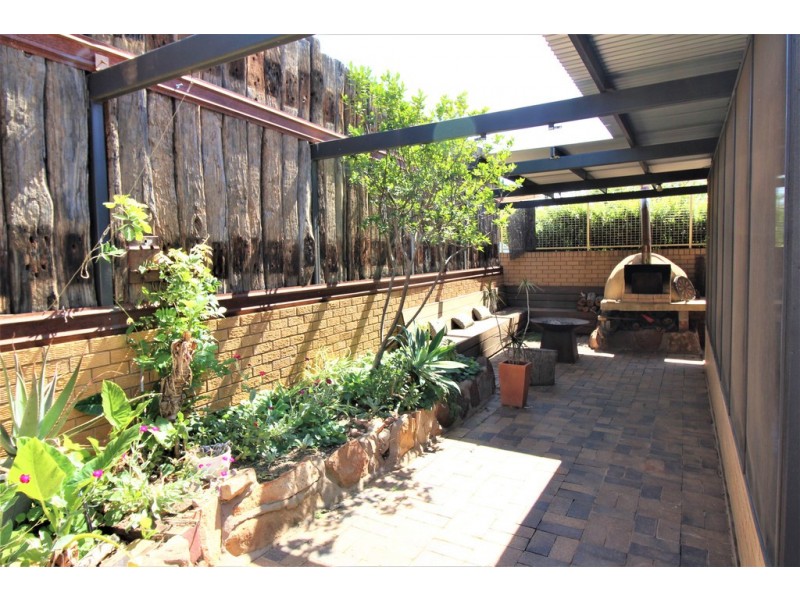 5 Mills Place, Griffith NSW 2680