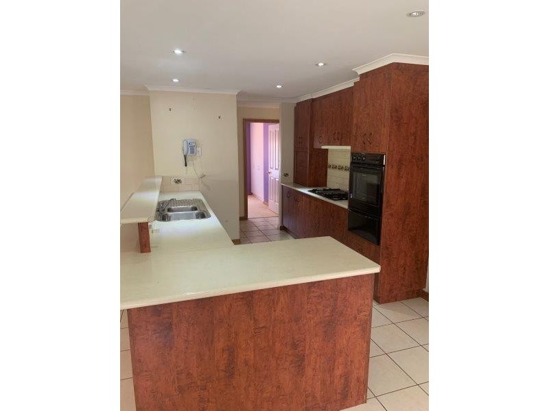 16 McGregor Street, Hillston NSW 2675