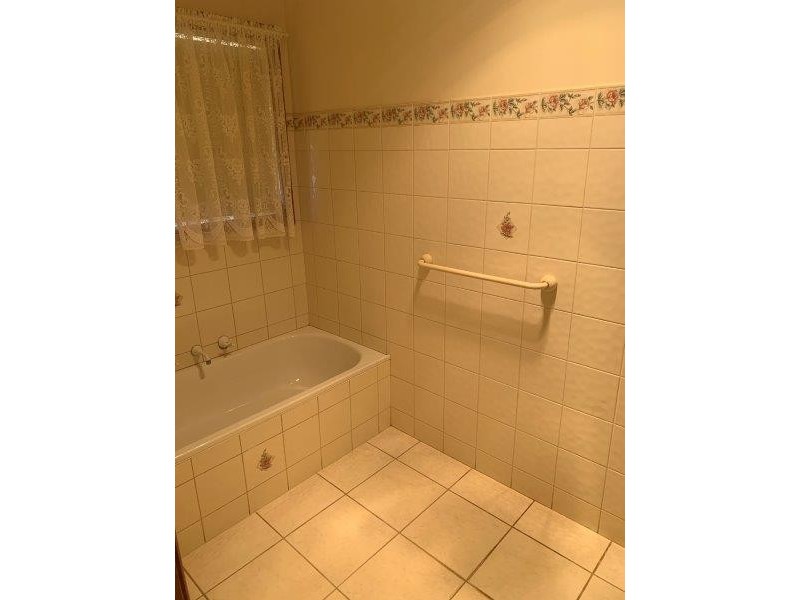 16 McGregor Street, Hillston NSW 2675