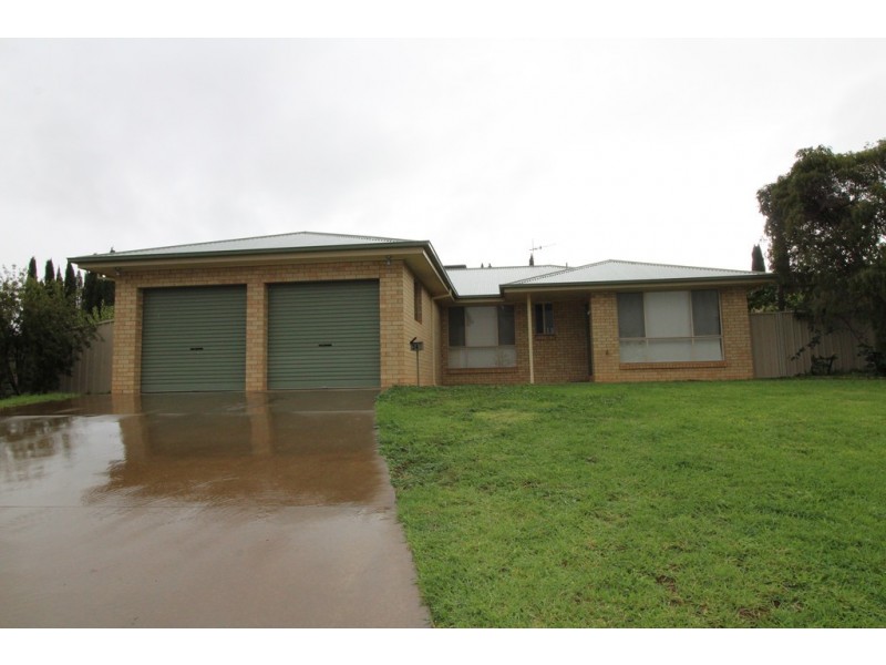 34 Dussin Street, Griffith NSW 2680