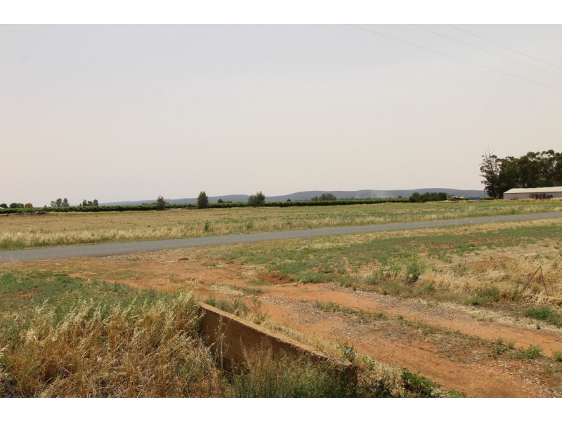 2400 Golf Course Road, Yenda NSW 2681