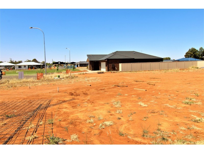 14 Cappello Close, Griffith NSW 2680