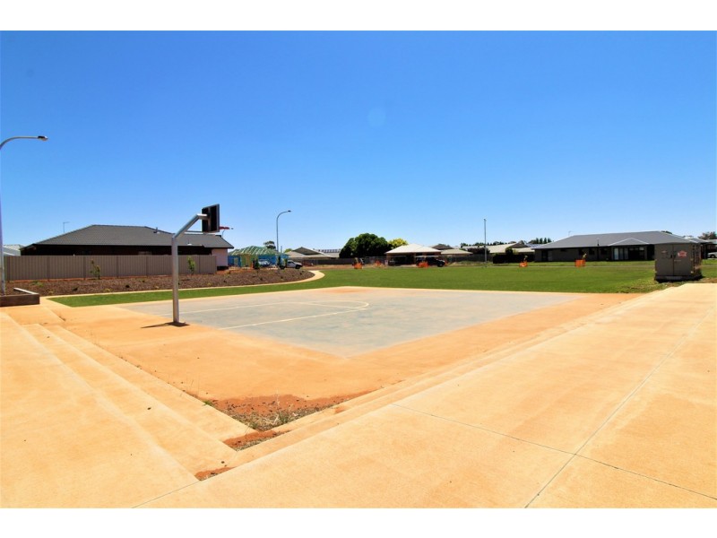 14 Cappello Close, Griffith NSW 2680