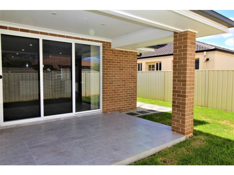 13B Braeburn Avenue, Griffith NSW 2680