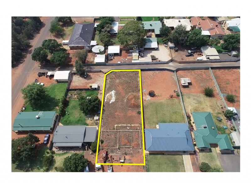 25 Bunyip Street, Goolgowi NSW 2652