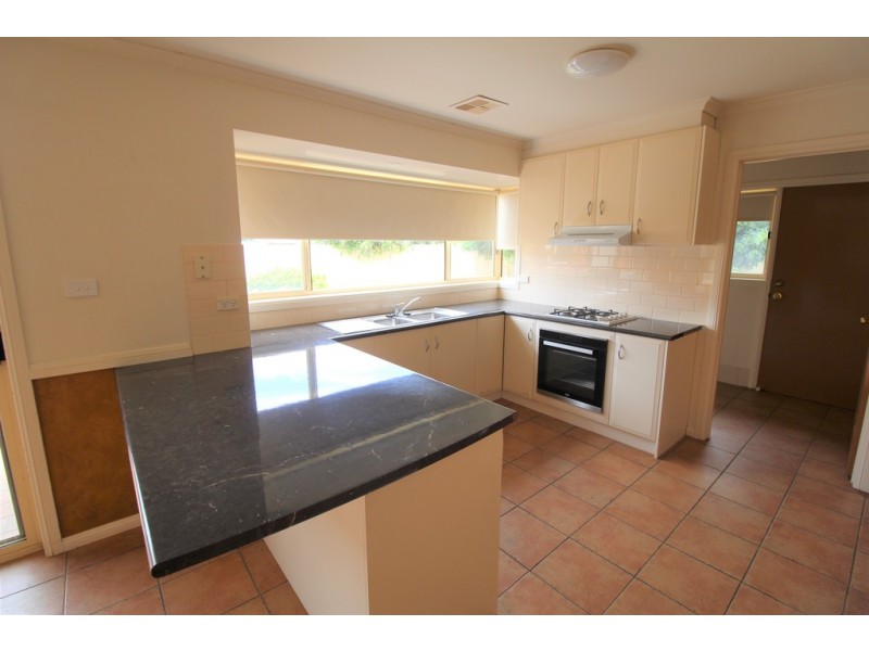 22 Albion Grove, Griffith NSW 2680