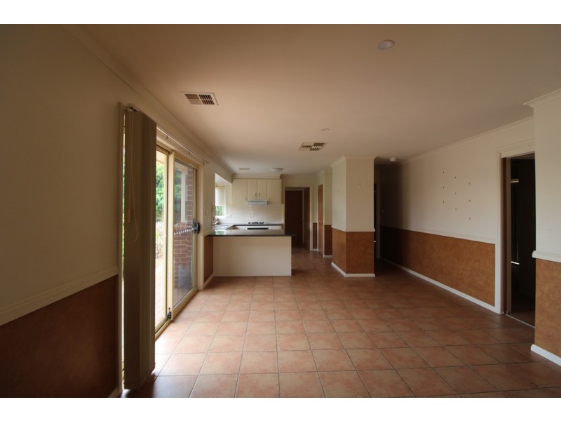 22 Albion Grove, Griffith NSW 2680