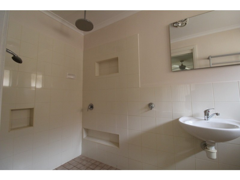 22 Albion Grove, Griffith NSW 2680