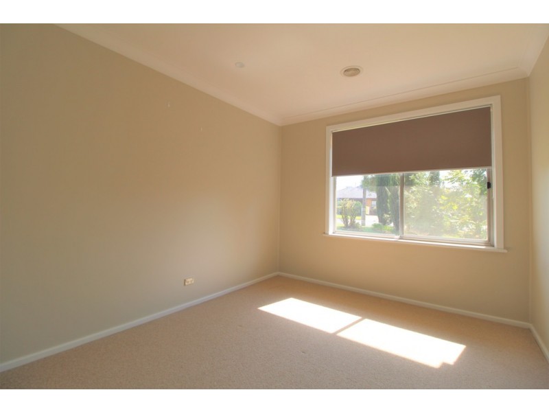 71 Blumer Avenue, Griffith NSW 2680