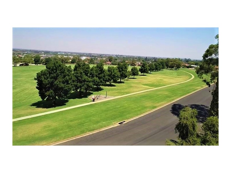 42 Doolan Cres, Griffith NSW 2680