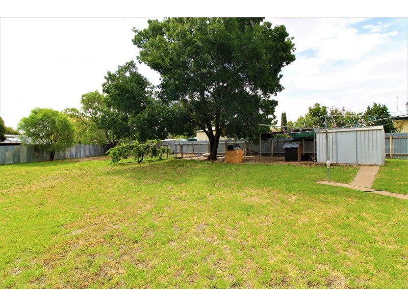 6 Bellbird Street, Coleambally NSW 2707