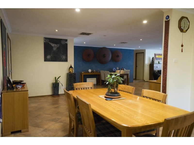 27 Sanders Street, Griffith NSW 2680