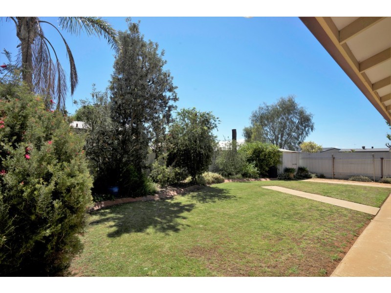 27 Sanders Street, Griffith NSW 2680