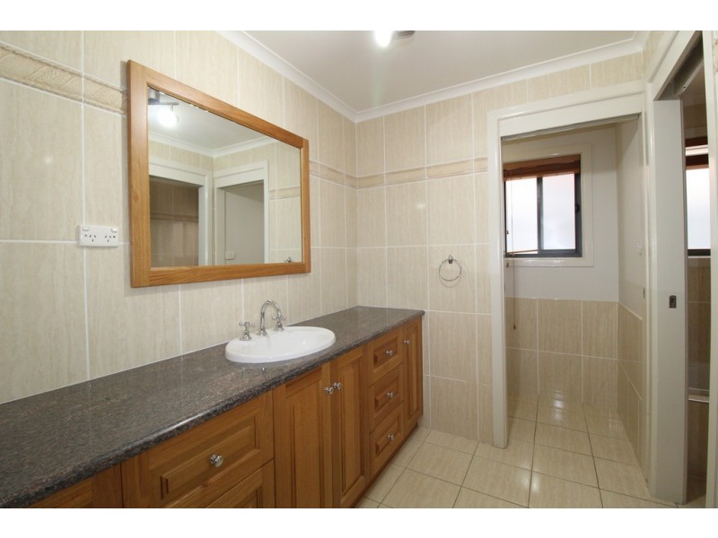 4 Harnett Place, Griffith NSW 2680