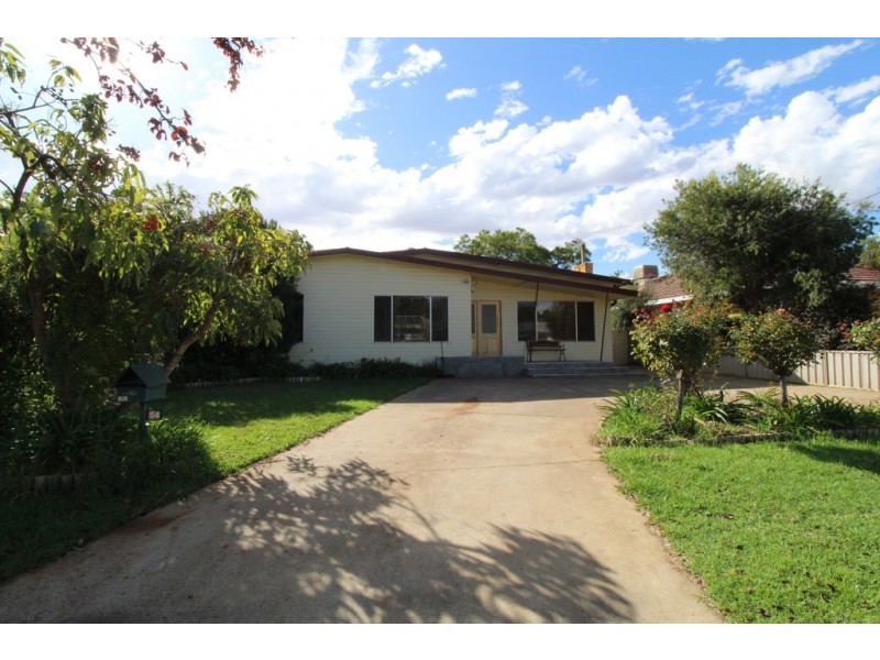 14 Mcinnes Street, Griffith NSW 2680