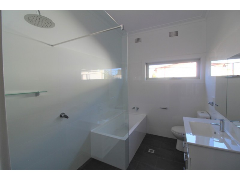 2/37 Kookora Street, Griffith NSW 2680