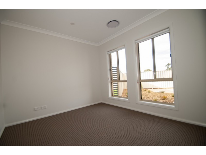 35 Lanza Grove, Griffith NSW 2680