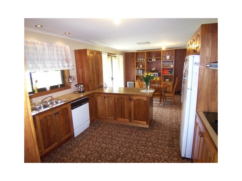 21 School Street, Hanwood NSW 2680