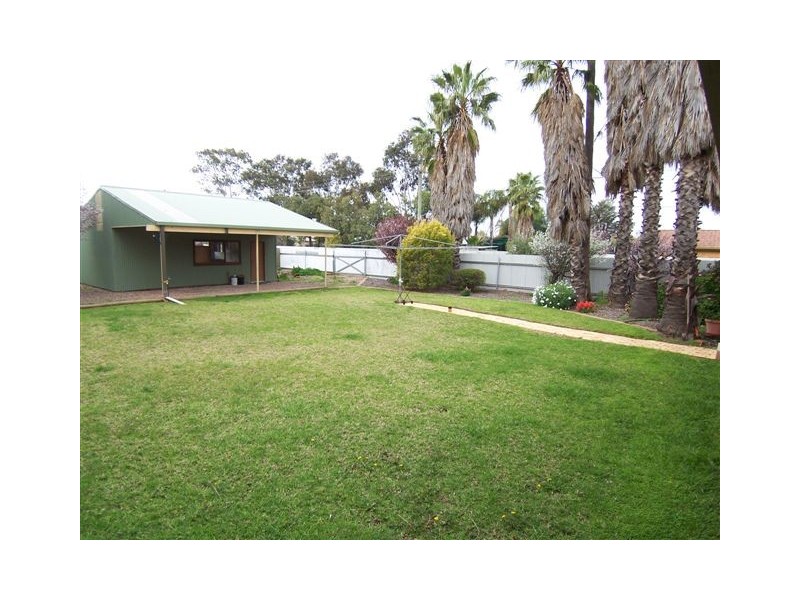 21 School Street, Hanwood NSW 2680