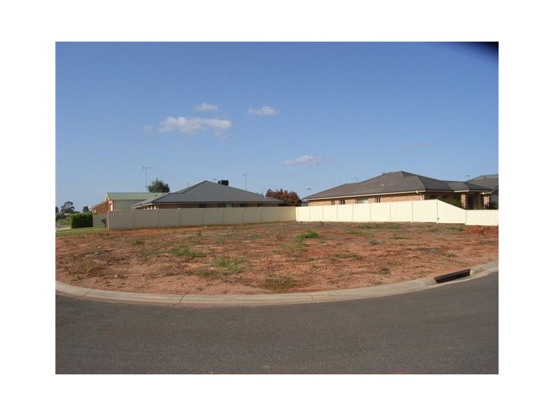 9 Hopbush Crescent, Griffith NSW 2680