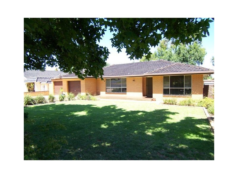 75 Blumer Avenue, Griffith NSW 2680